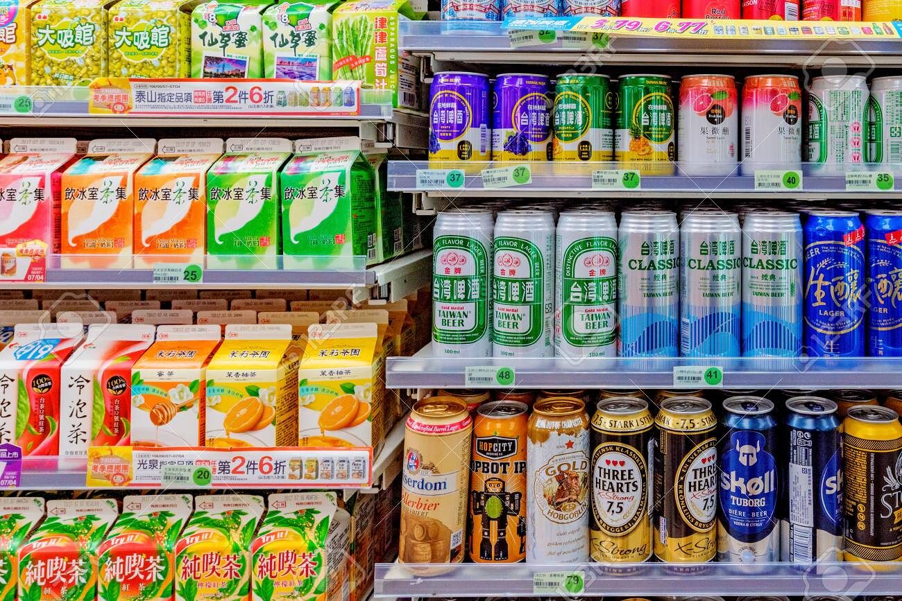 Cagliari, vendeva alcolici oltre le 21: Truzzu chiude un minimarket di via Maddalena per un mese