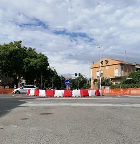 Cagliari, ecco la nuova rotonda di Genneruxi: addio code ai semafori, in vista del senso unico di viale Marconi