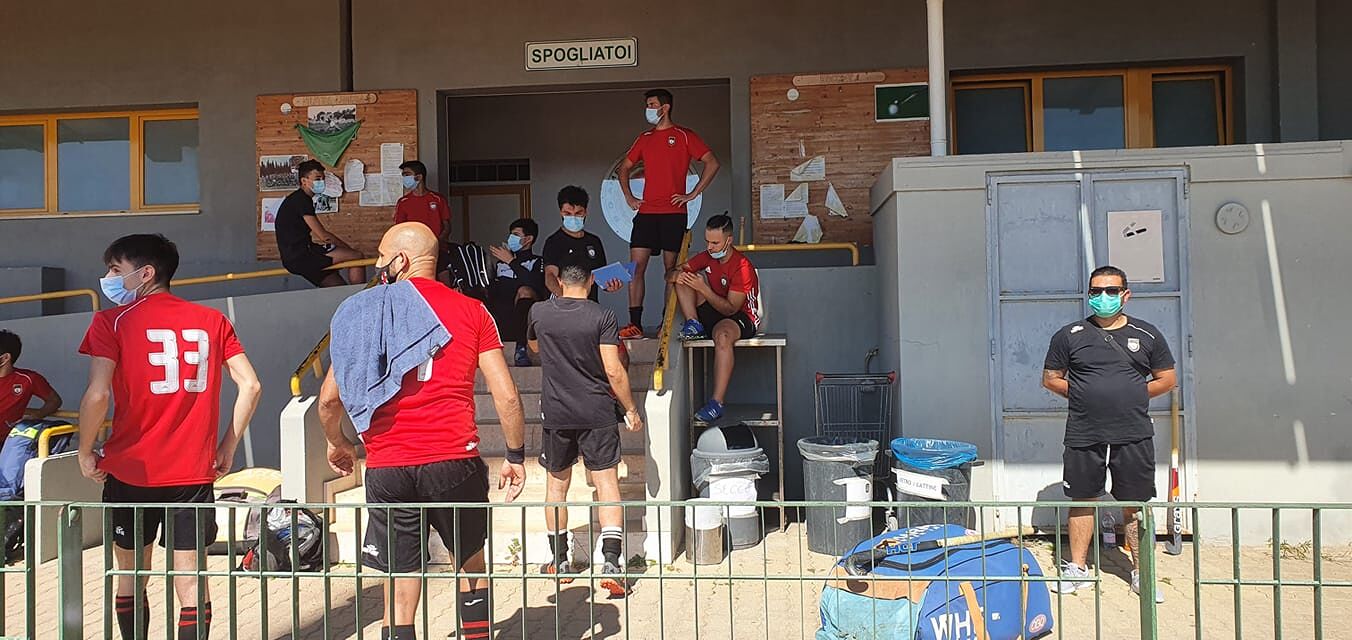 Caos Covid all’Amsicora, il Suelli ritira la squadra in campo: “Un nostro atleta positivo, trattati in maniera scandalosa”