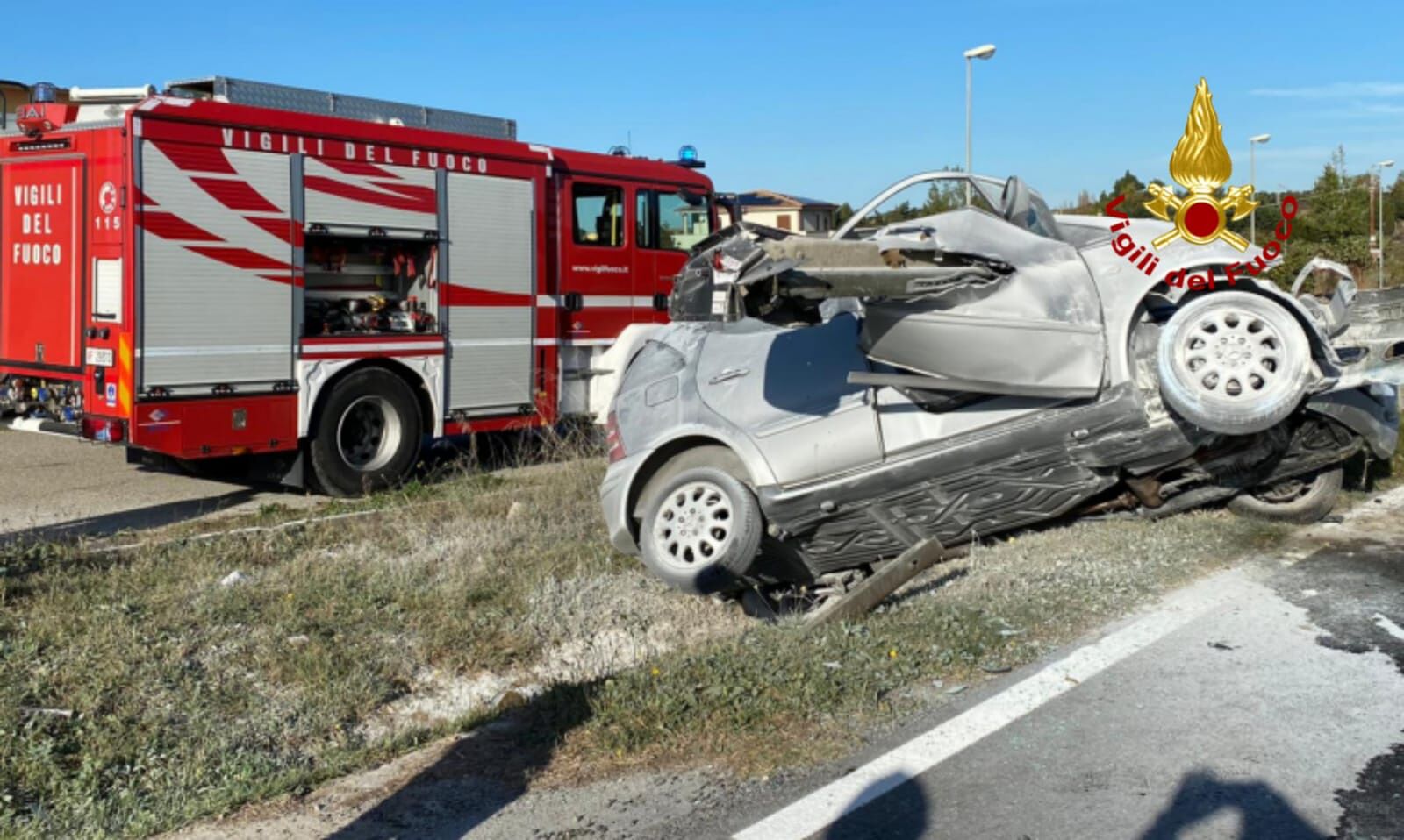 Serdiana, auto esce di strada sulla Ss 387: illesa per miracolo la conducente