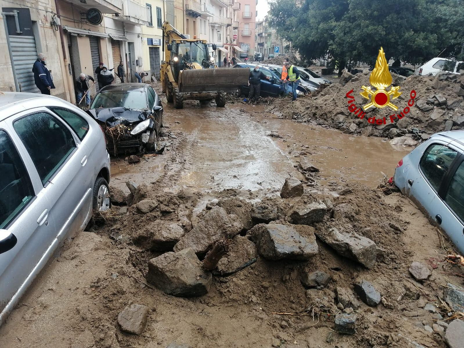 Bitti, il giorno dopo la devastazione: le immagini post alluvione – FOTO E VIDEO