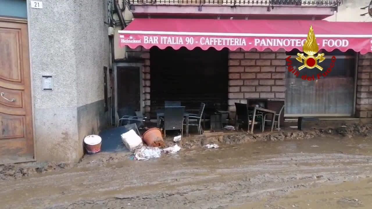 Bitti, il giorno dopo la devastazione: le immagini post alluvione – FOTO E VIDEO
