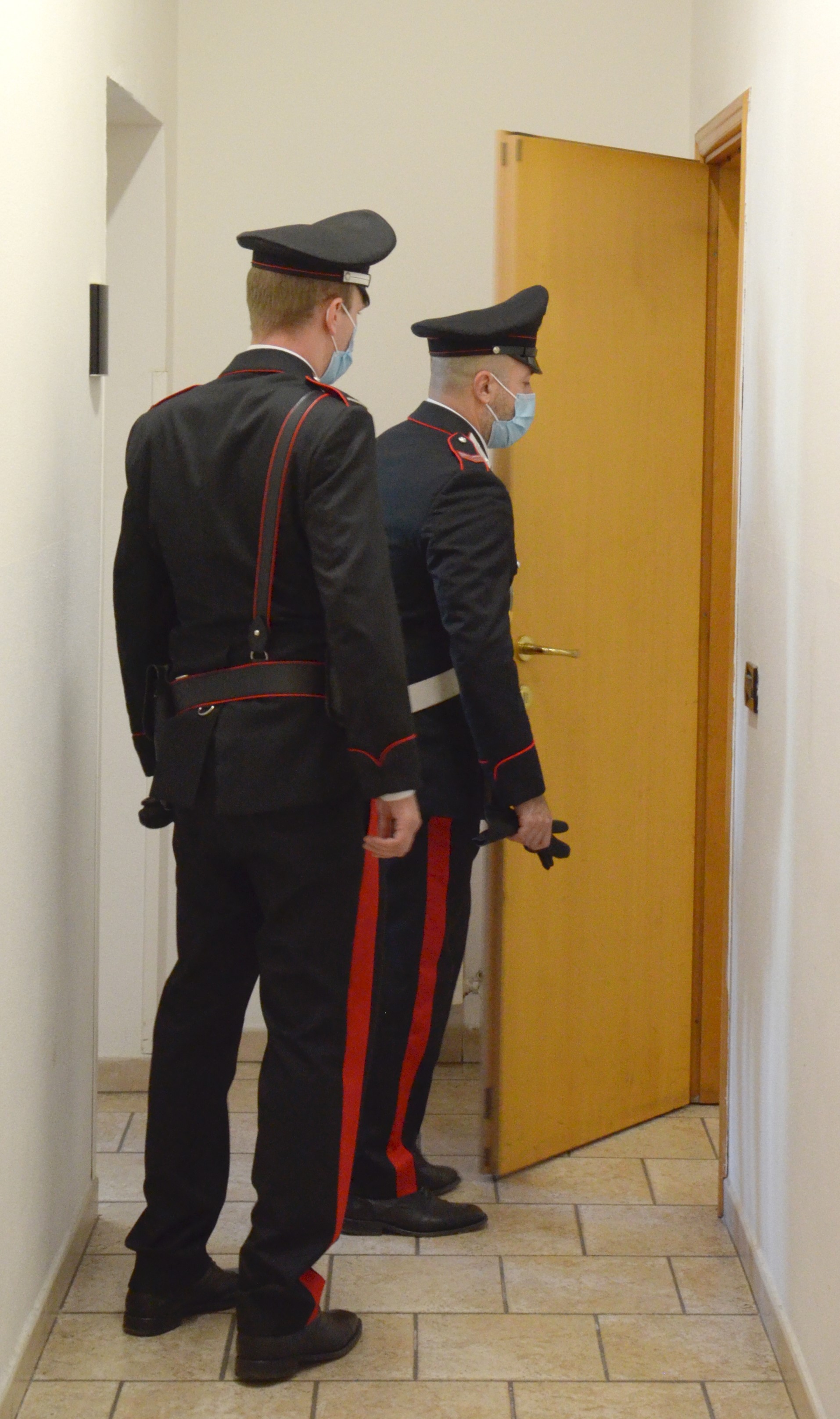 Quartu, ha un cellulare rubato un anno fa: casalinga denunciata per ricettazione