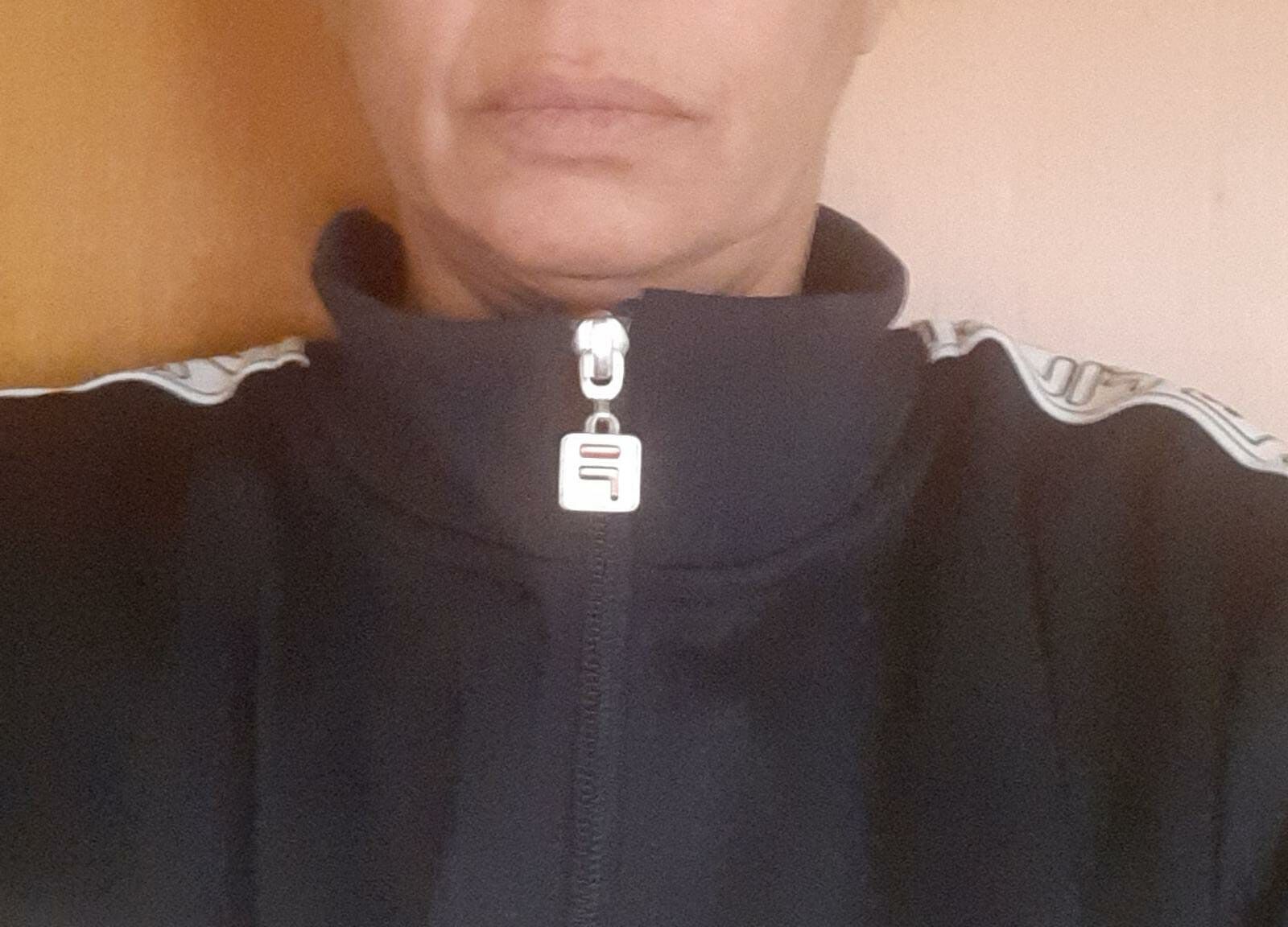 “Mia figlia un mese in casa a Cagliari dopo la febbre, l’esito del tampone non arriva: situazione massacrante”