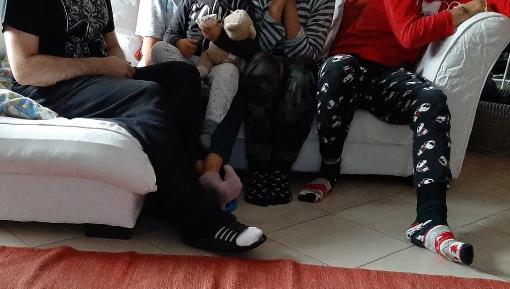 Cagliari, figlio positivo e tutta la famiglia in quarantena: “Prigionieri in casa senza aiuti”