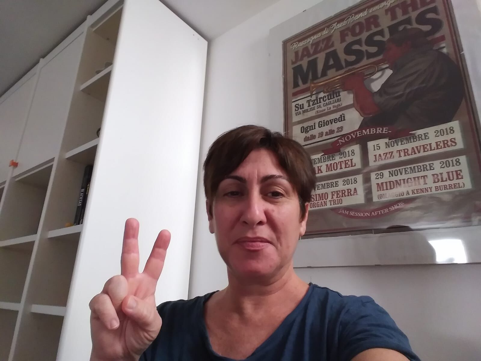 Cagliari, protesta e riceve l’esito del tampone dopo 15 giorni: “Dovrò cambiare tutte le cure”