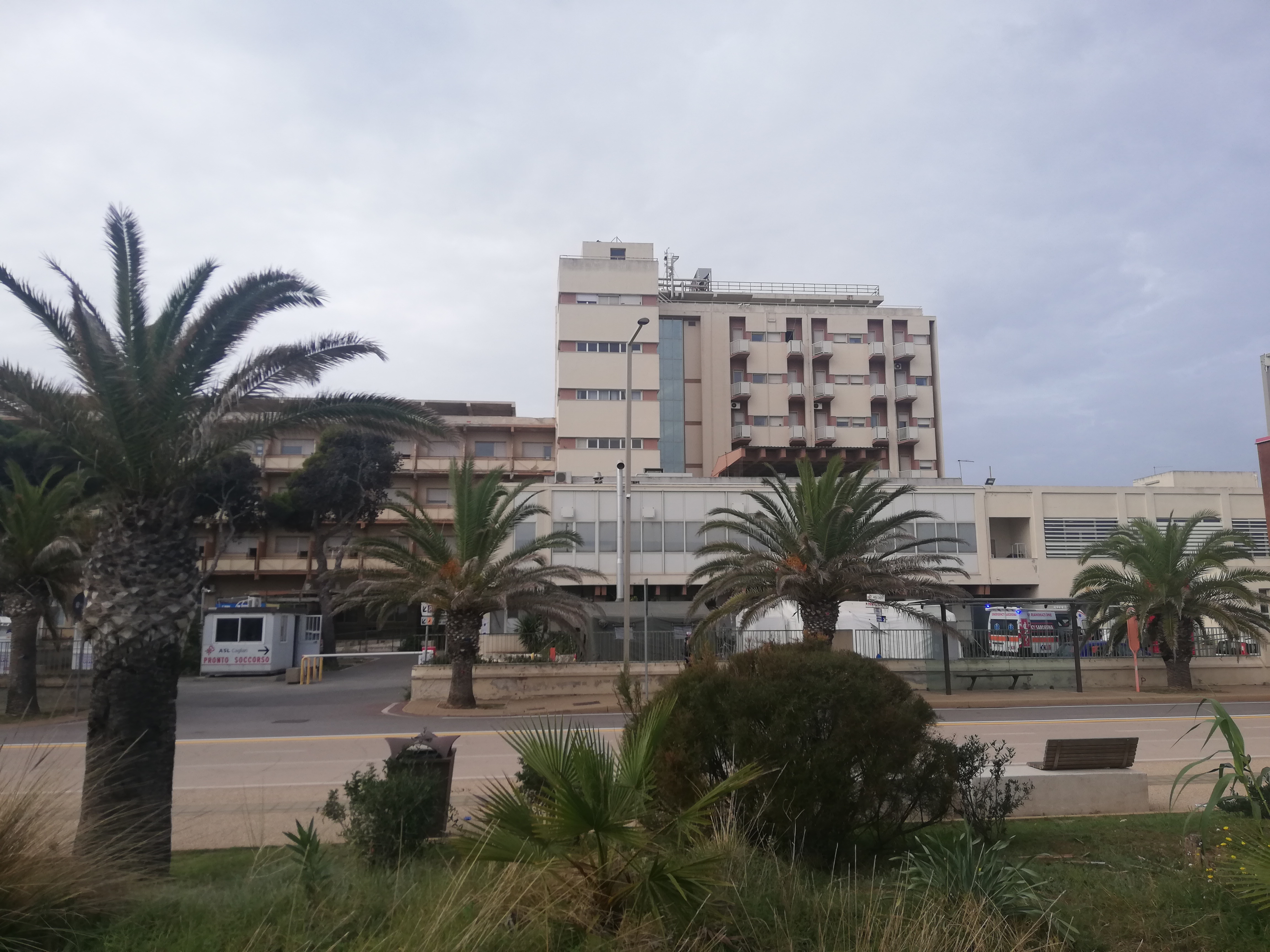 Cagliari, 66 malati Covid in arrivo all’ospedale Marino: chiude il pronto soccorso 