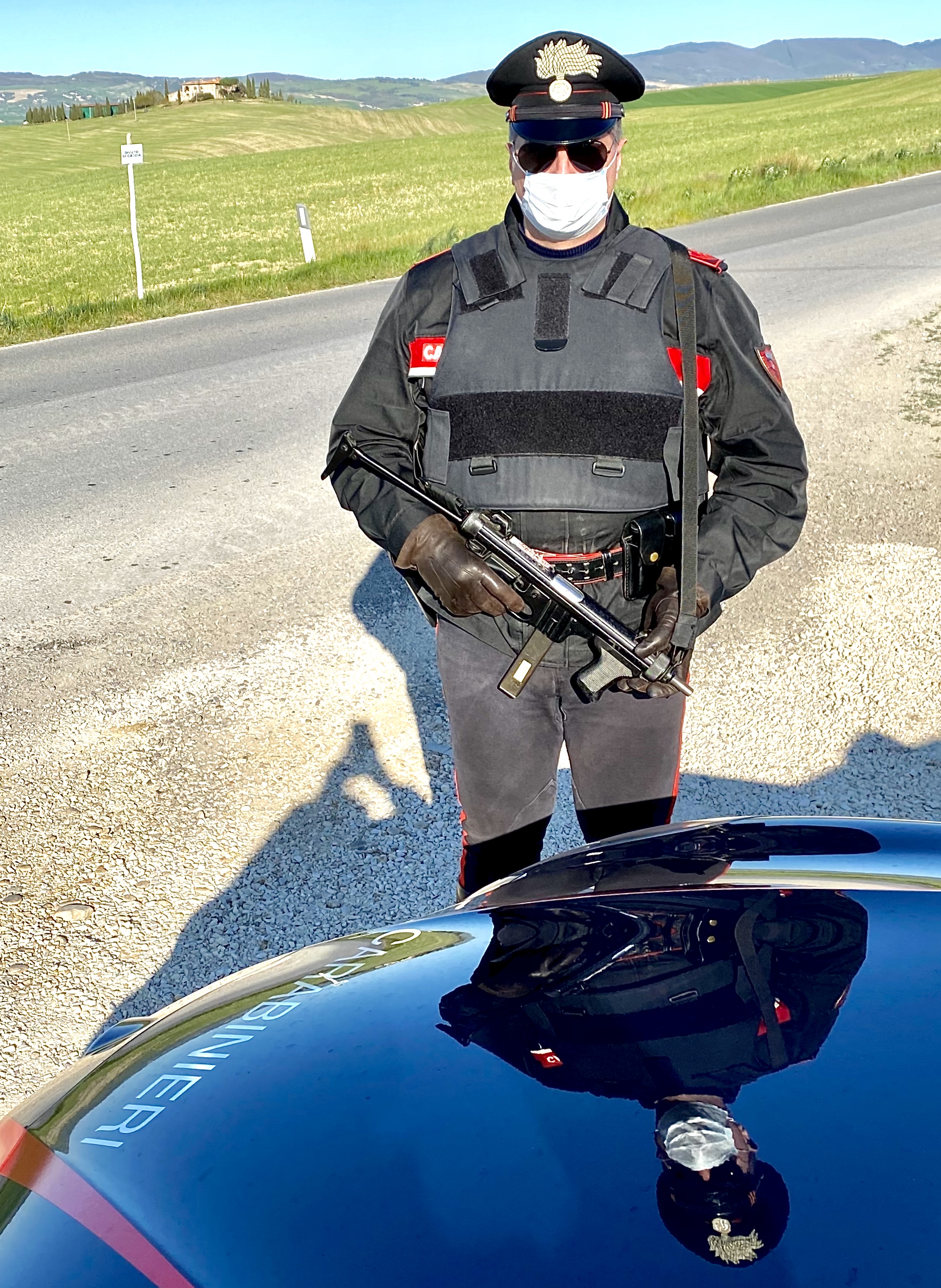 In strada oltre le 22 e al market senza mascherina: fioccano le multe a Serrenti