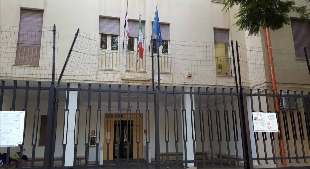 Cagliari, positivi al Covid alla scuola di Sant’Alenixedda: Truzzu chiude le aule