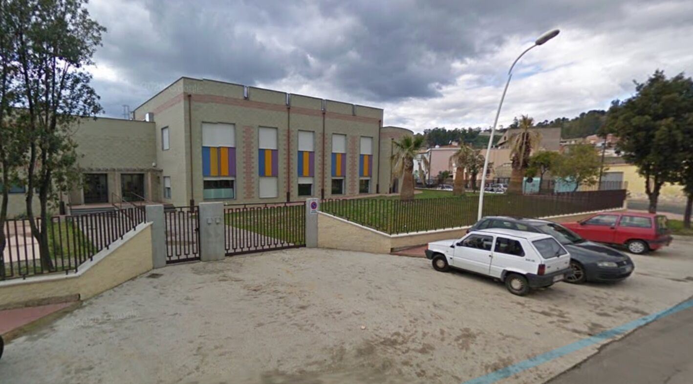 Villaputzu, 12 positivi e il virus entra nelle scuole: il sindaco pronto a chiudere due istituti