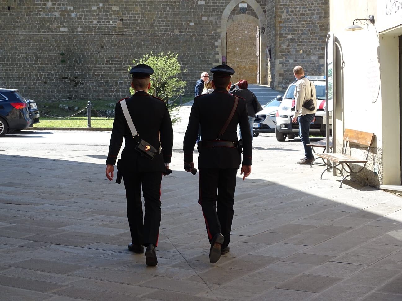 Sinnai, fabbro aggredito a coltellate: denunciato un ventenne