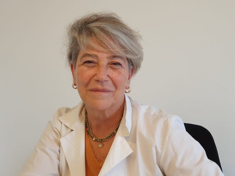 Alessandra, medico di famiglia a Cagliari: “Tamponi in ritardo e pochi vaccini antinfluenzali, lavoriamo sotto pressione”