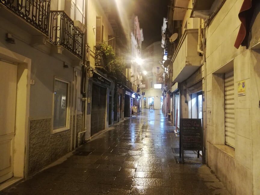 Sardegna, ipotesi zona arancione: ecco cosa cambierebbe, con bar e ristoranti “ko”