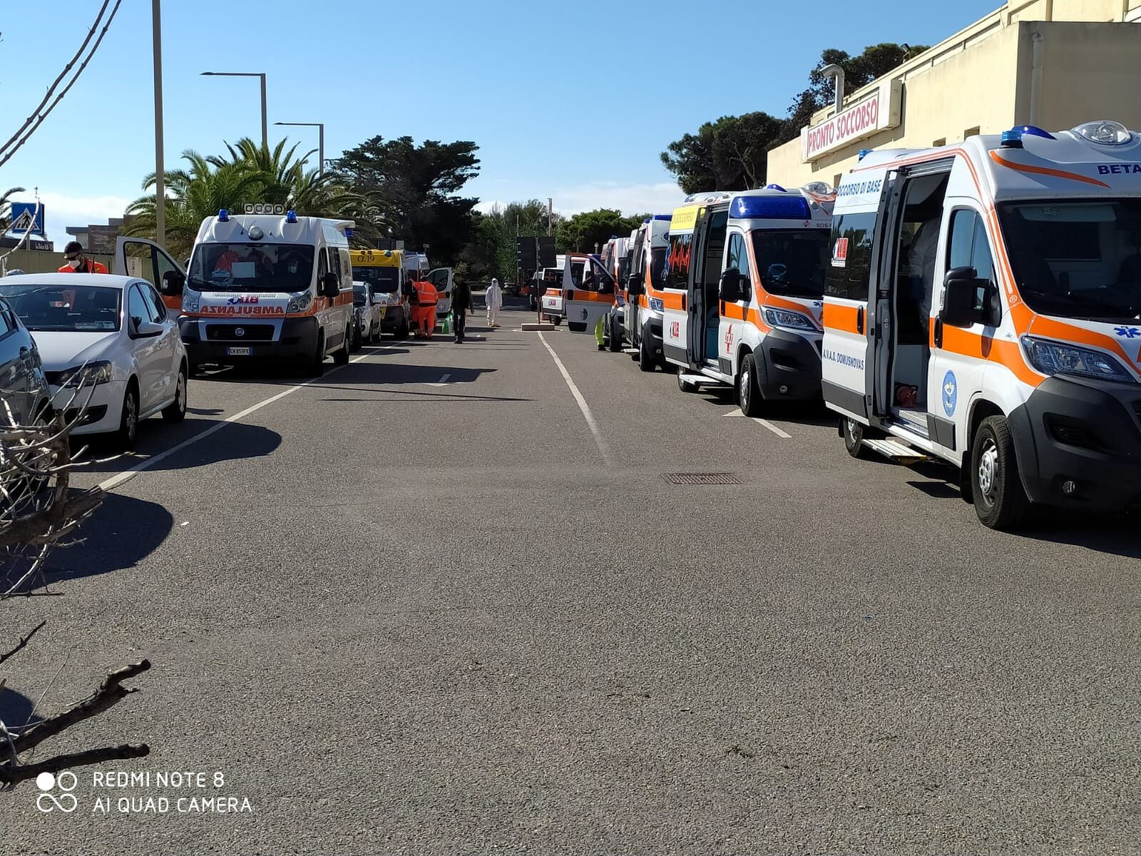Cagliari, caos al Pronto soccorso dell’ospedale Marino: lunghe code di ambulanze in sosta