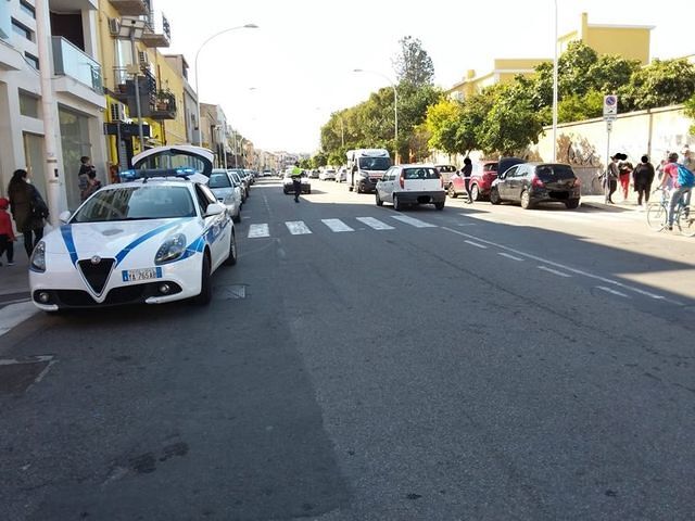 Cagliari, investita a Pirri una donna di 79 anni: portata in ambulanza da via Santa Maria Chiara