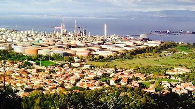 Covid, tre nuovi positivi a Sarroch: “Fanno tutti parte della stessa famiglia”