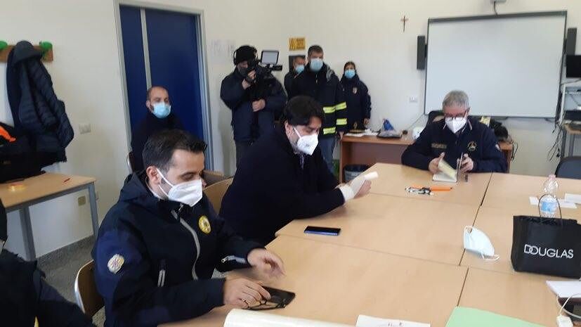 Solinas a Bitti: “Molte famiglie hanno lasciato la casa, domani i primi aiuti economici per tutti”