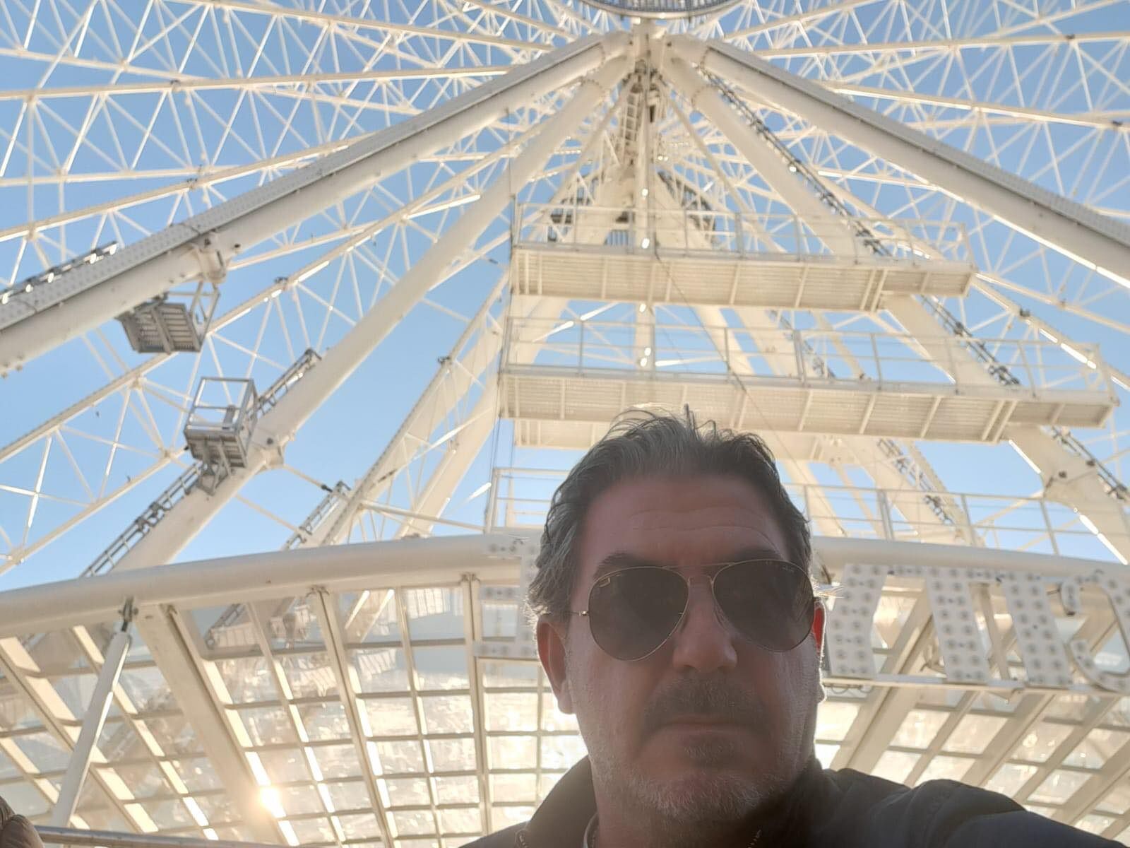 Davoli, organizzatore della ruota panoramica al Porto a Radio CASTEDDU: “Domani luci accese per salutare la città”