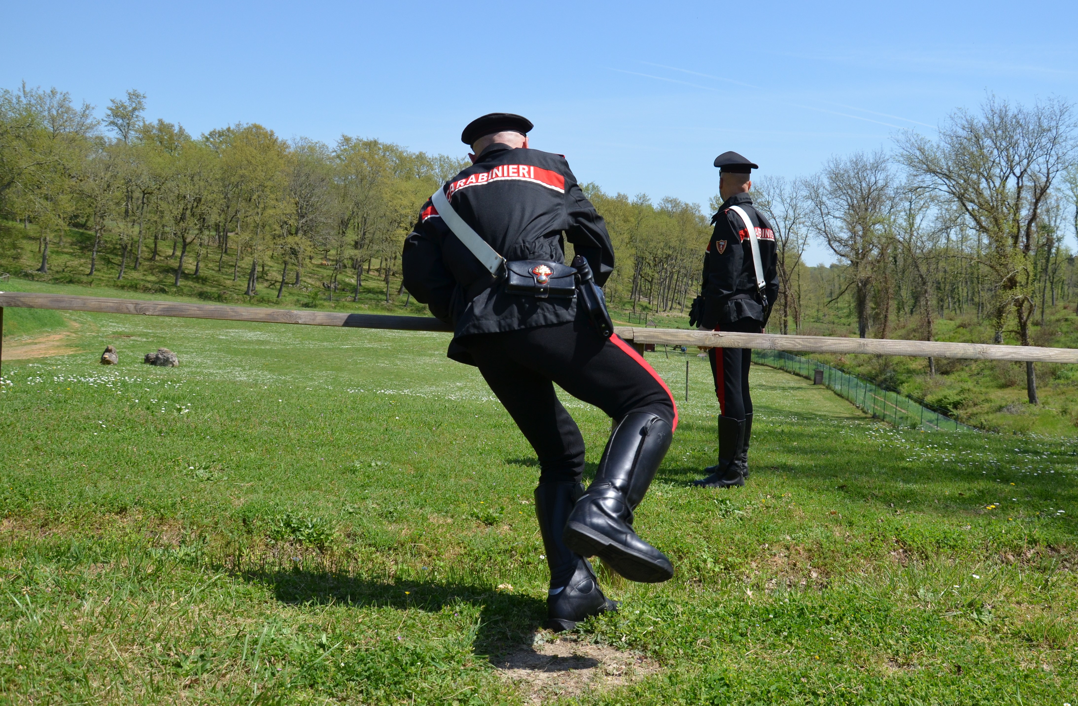Pascolo abusivo nei terreni altrui, due pastori denunciati a Serrenti