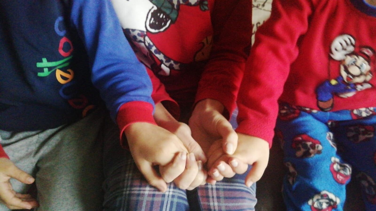 L’sos di una coppia quartese: “Figlio a casa da 20 giorni dopo un caso Covid a scuola, vita stravolta”