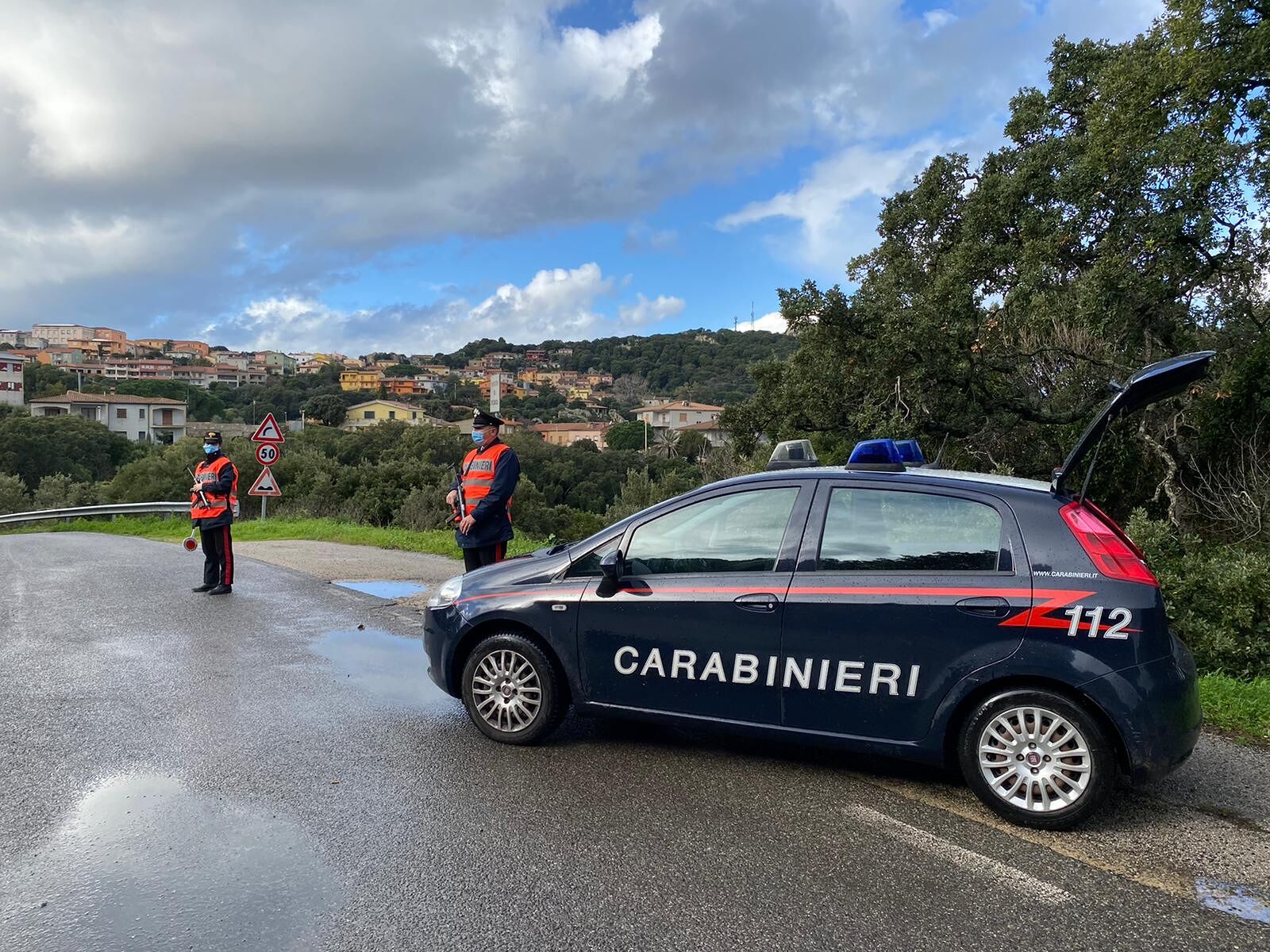 Viola la zona rossa per spacciare, pusher sorpreso con la marijuana negli slip: un arresto in Sardegna