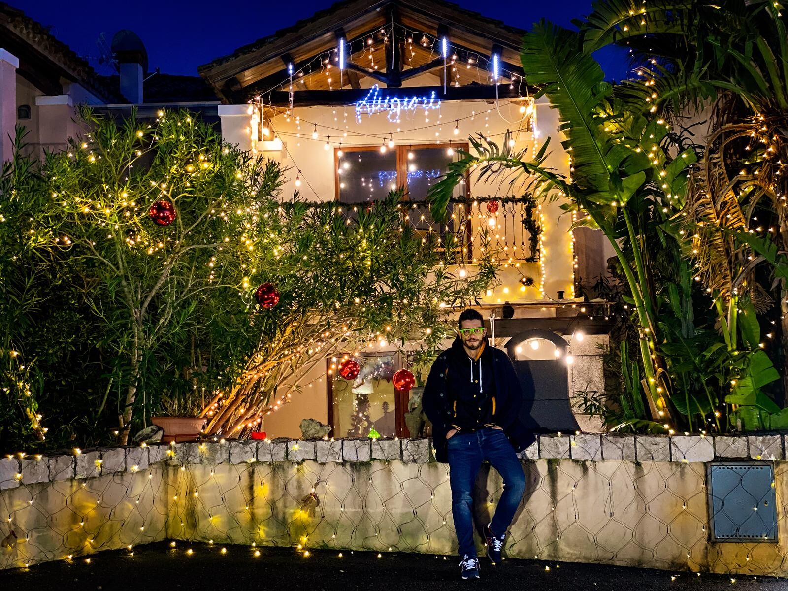 Quartu, il Natale al Margine Rosso lo “accende” Alberto: “La mia casa illuminata? Una passione”