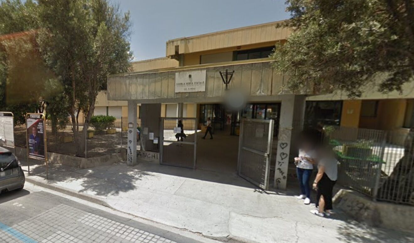 Quartu, un positivo nella scuola media di via Turati: quarantena e tampone per decine di alunni