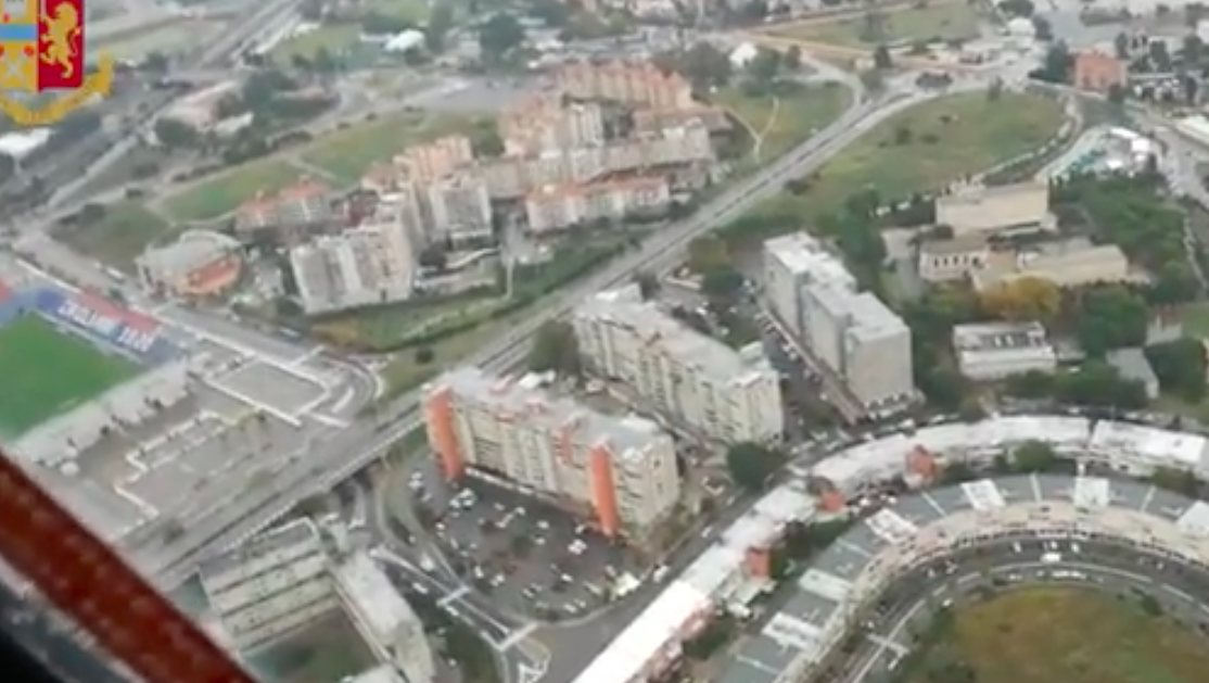 Cagliari, vasta operazione antidroga a Sant’Elia: scattano le perquisizioni – VIDEO