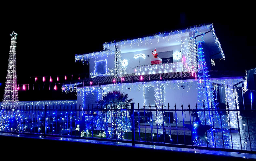 Uta, 30mila luci led per illuminare a festa la casa per Natale
