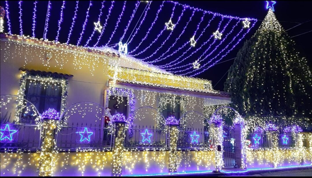 Le migliori case sarde addobbate con le luminarie? “Diventeranno un’attrazione per avere turisti a Natale”