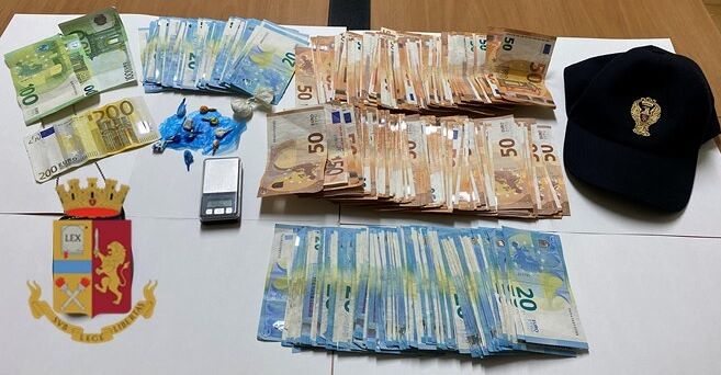 Iglesias, nascondeva droga e soldi nei suoi appartamenti: arrestato un 37enne per spaccio