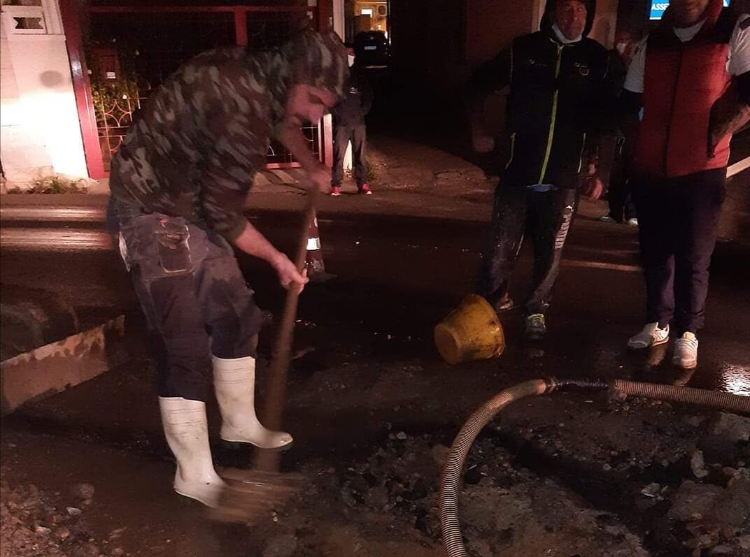 Si spacca un tubo in via Cagliari, tutta Capoterra rimane senz’acqua