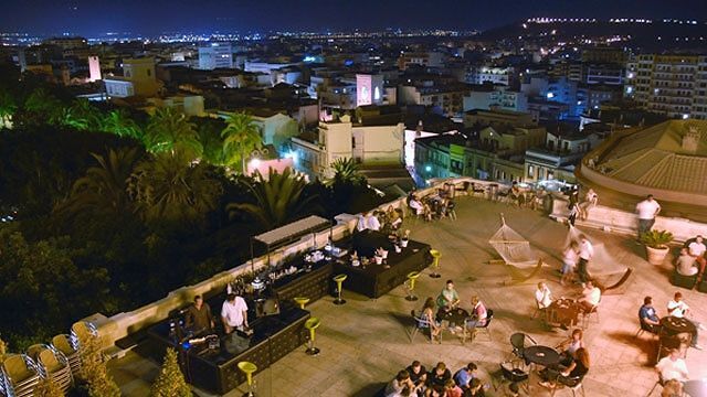 Cagliari, sì all’infopoint al posto del Caffè degli Spiriti: il Comune annulla l’asta per la gestione del bar