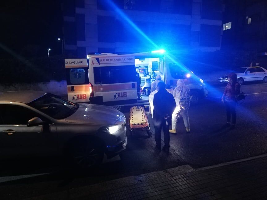 Cagliari, donna investita da una Bmw mentre attraversa in via Sanjust: soccorsa dal 118