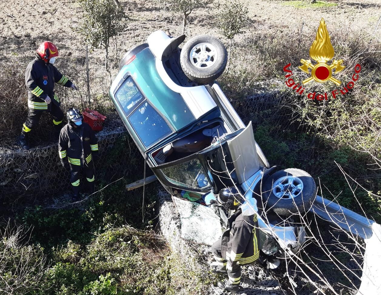 Gravissimo incidente a Tertenia, donna finisce fuori strada con l’auto: all’ospedale in codice rosso