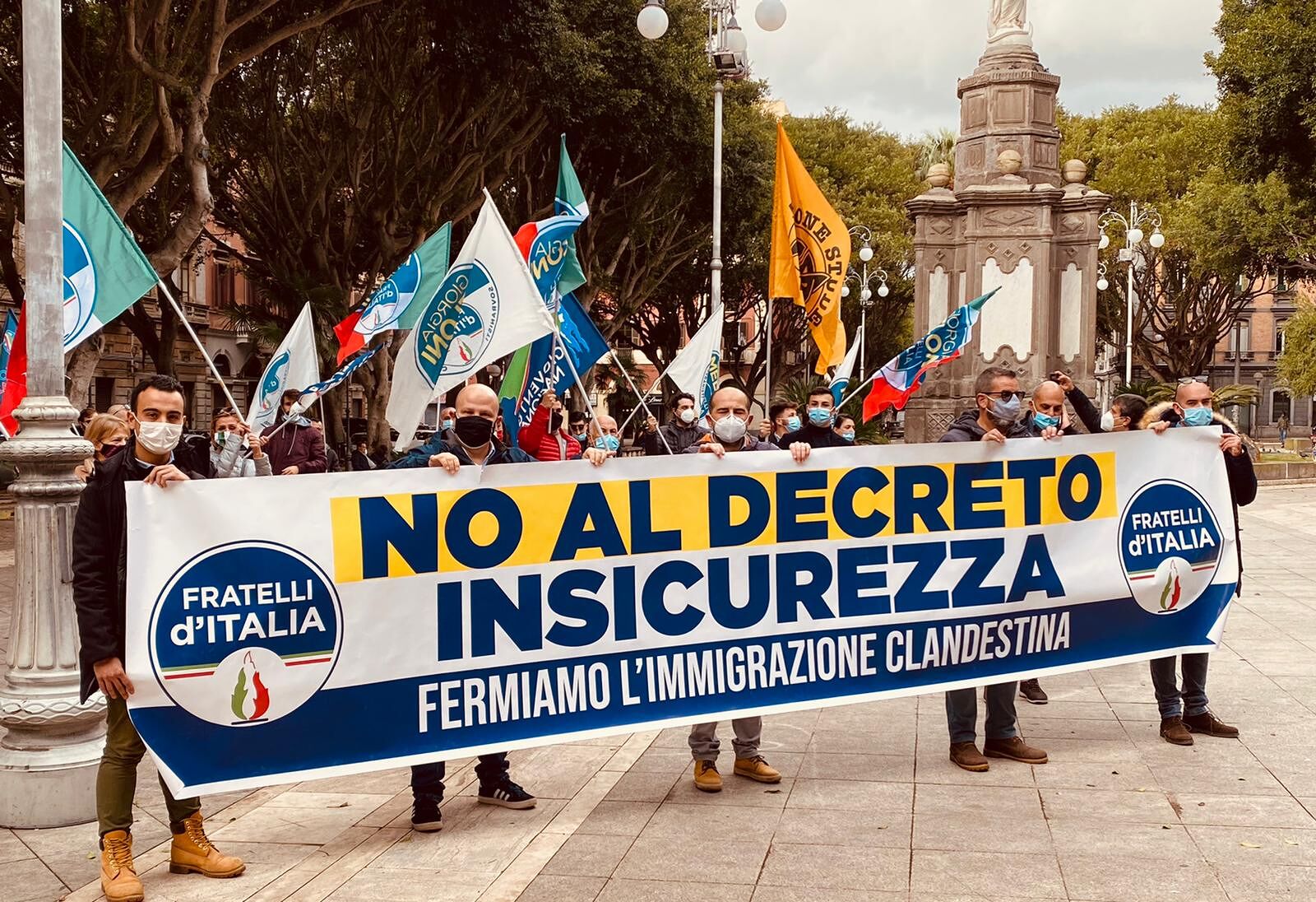 Cagfliari, Fdi in piazza del Carmine contro il nuovo decreto sicurezza: “Ennesima follia del governo”