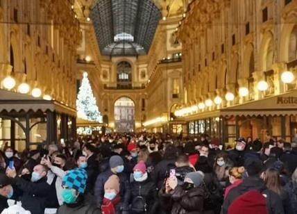 Il Cts propone misure anti Covid più rigorose per le feste natalizie