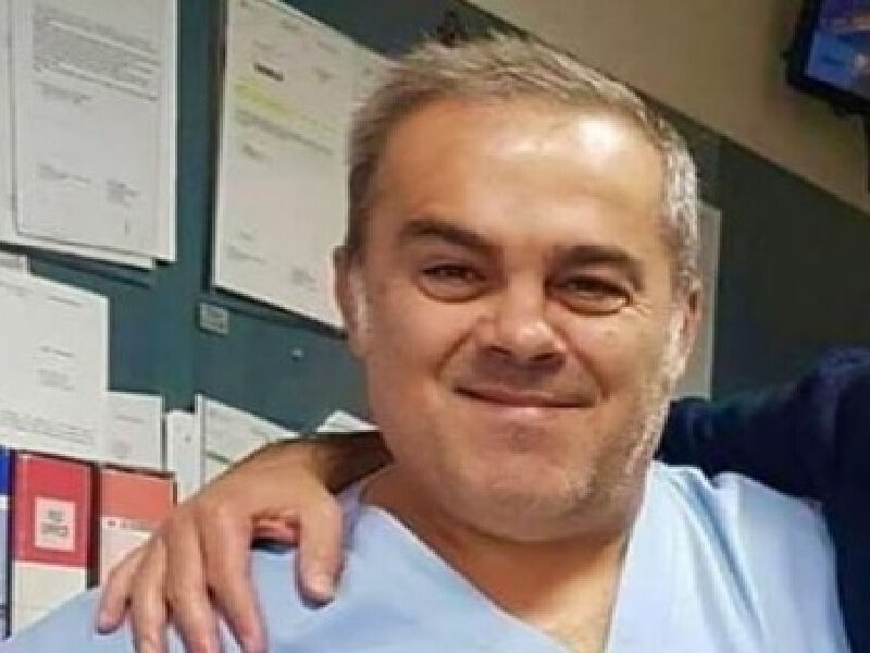 Cagliari, muore di Covid un infermiere del Ss. Trinità: addio a Gigi Lobina