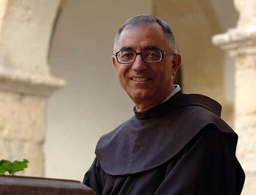 Polmonite da Covid, padre Morittu ricoverato a Sassari: “Ora preghiamo per lui”