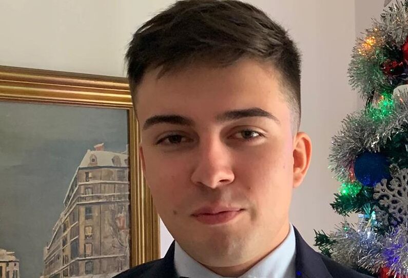 Gabriele a Radio Casteddu: “Noi assistenti di volo in ginocchio a causa della pandemia”