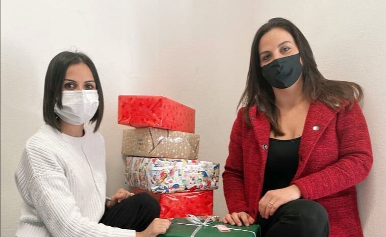 Vestiti, giochi e dolci per bimbi e adulti sfortunati: a Cagliari arrivano le “scatole di Natale”
