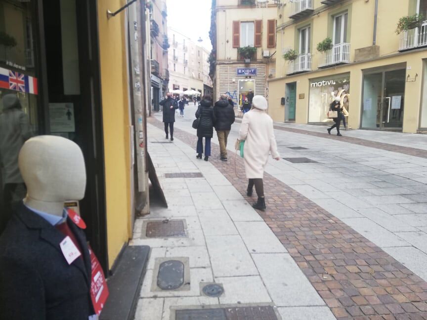 Cagliari, una mano d’aiuto al commercio in crisi: nasce l’assemblea delle attività produttive