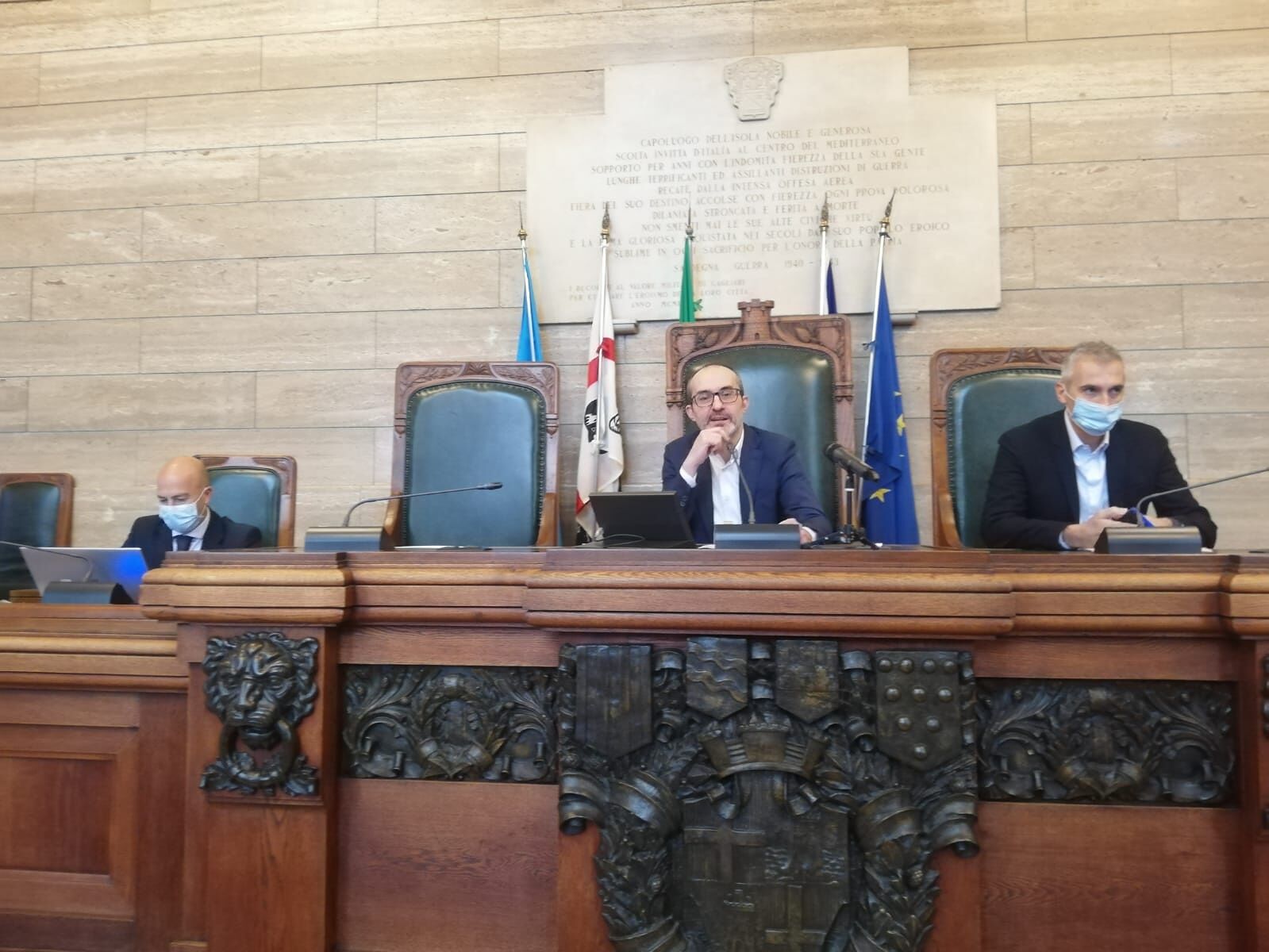 Cagliari, guerra alle discariche di rifiuti in strada: in azione le guardie ambientali