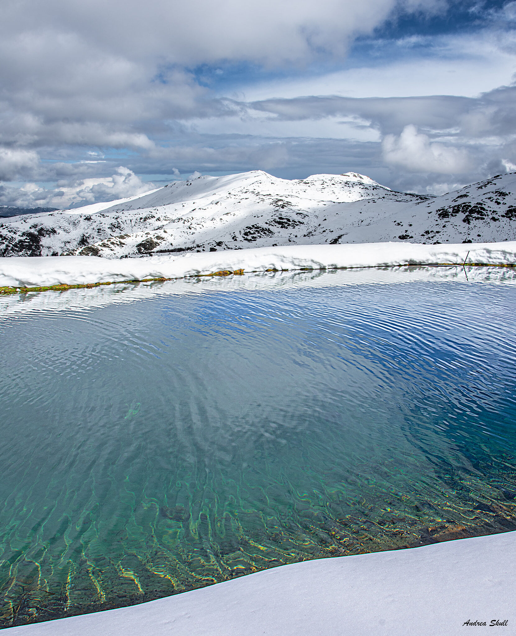 Il Gennargentu incanta con i suoi paesaggi innevati: la grande bellezza negli scatti di Andrea Skull
