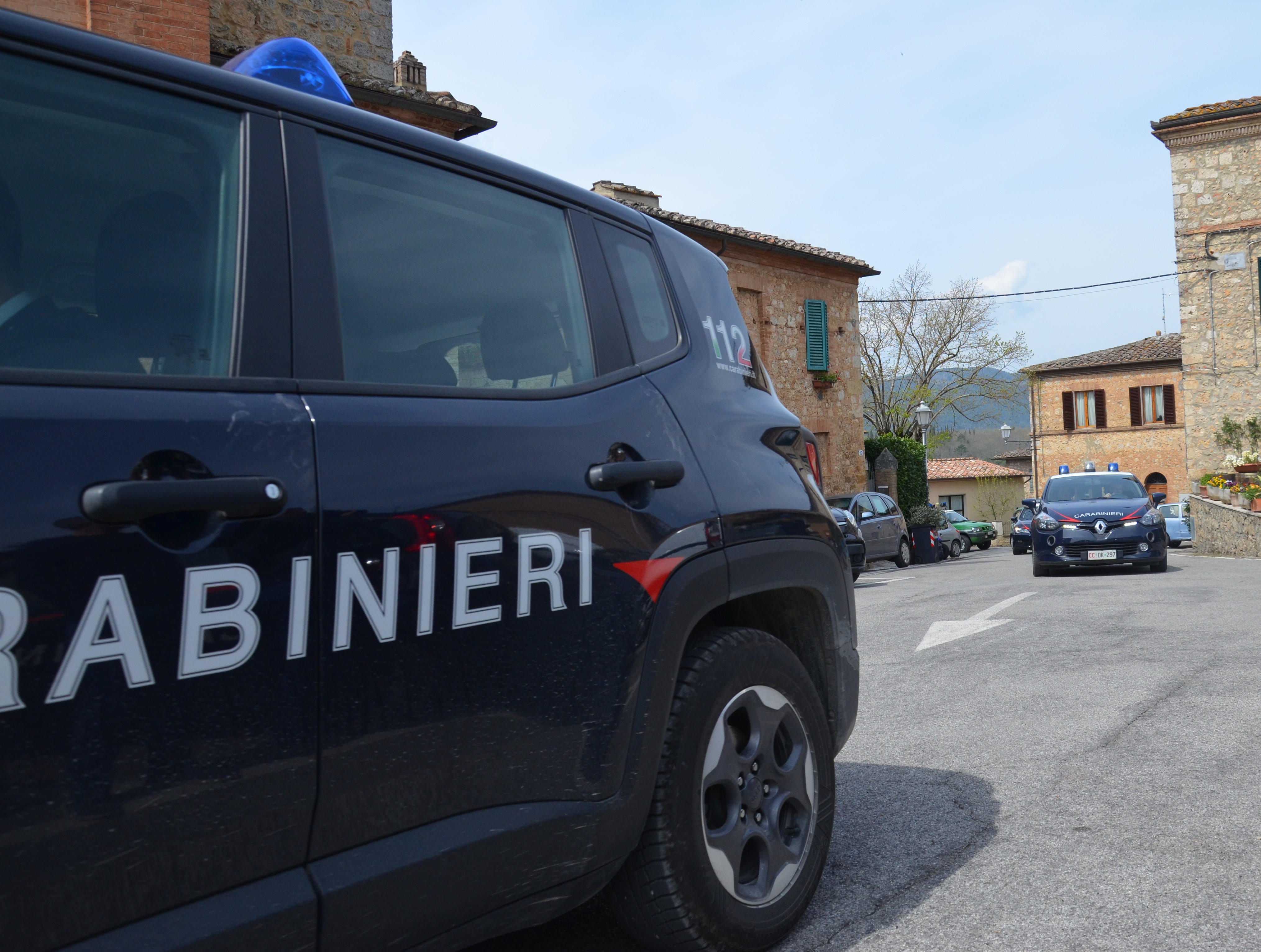 Aperitivo proibito in un bar a Villamar: allontanate una ventina di persone, sanzionato il titolare