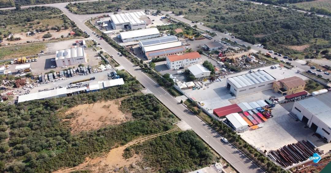 Nuovo look per l’area industriale di Sarroch, via ai lavori per l’impianto di illuminazione