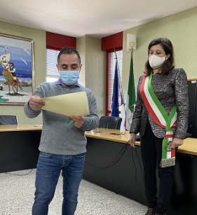 Sub ritrova una fede nuziale persa 30 anni fa in mare a Nora: attestato di benemerenza per Gianluca Lobina