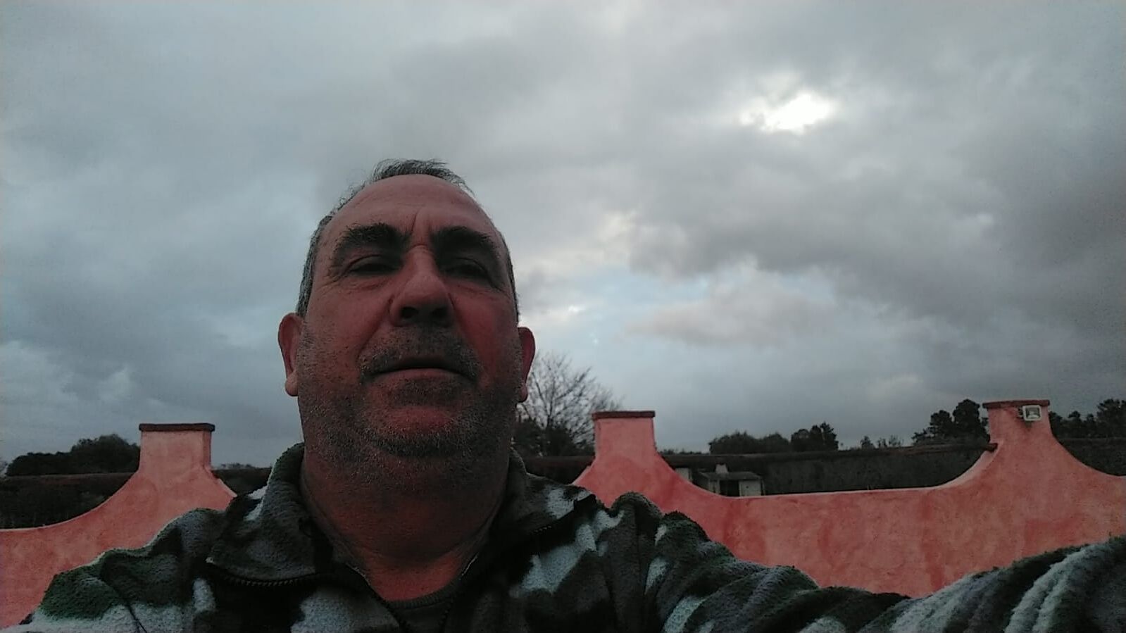 Cagliari, due nonnini positivi al Covid abbandonati in casa a Pirri: “Figli miei salvateci”