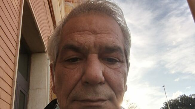 “Vivo a Su Planu ma non posso andare nel marciapiede di fronte perché è a Cagliari”