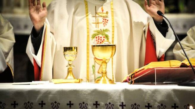 Bono, ok alle messe in presenza: il Tar annulla l’ordinanza del vicesindaco